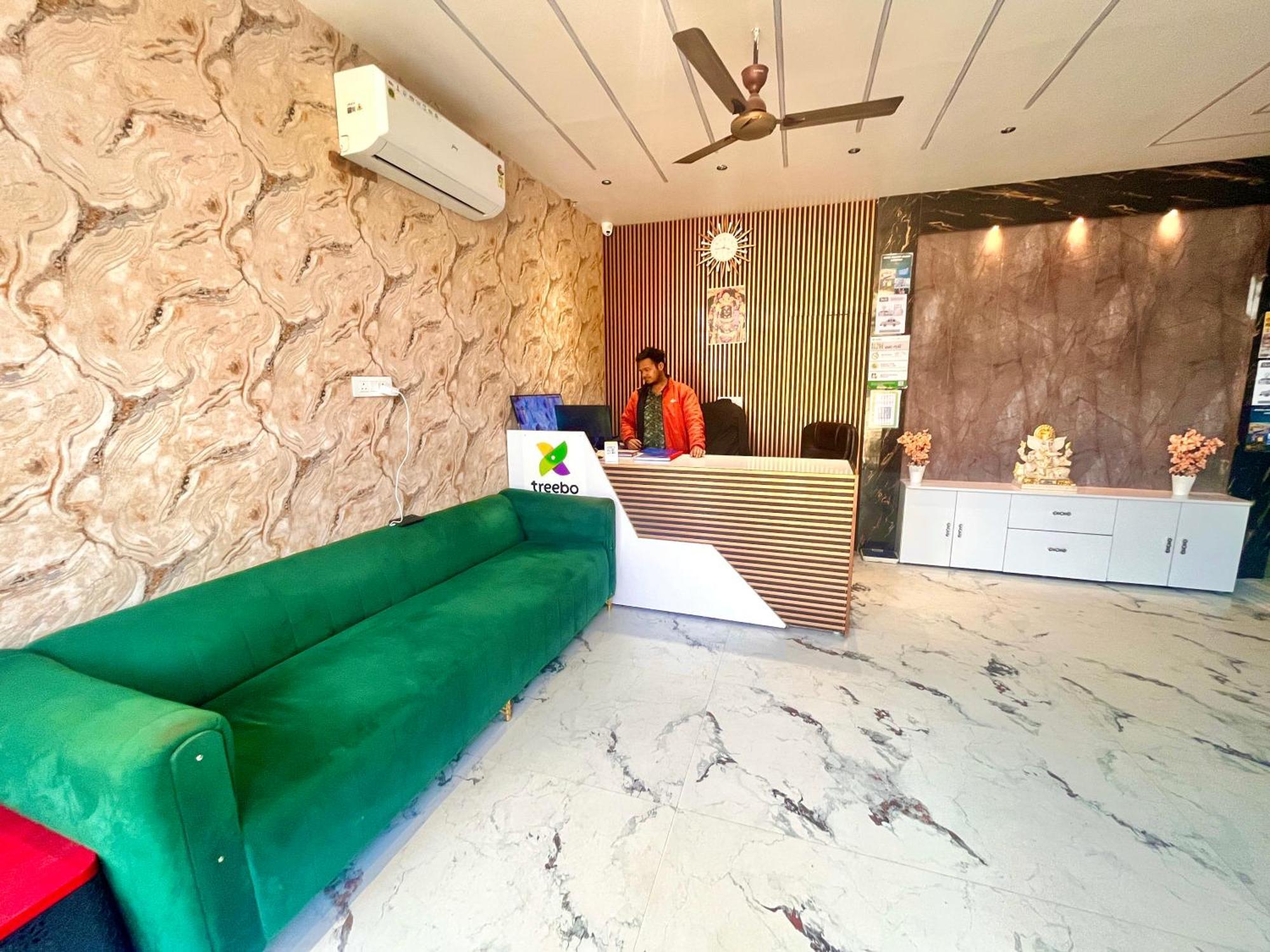 Heaven Resort Ayodhya Exterior photo