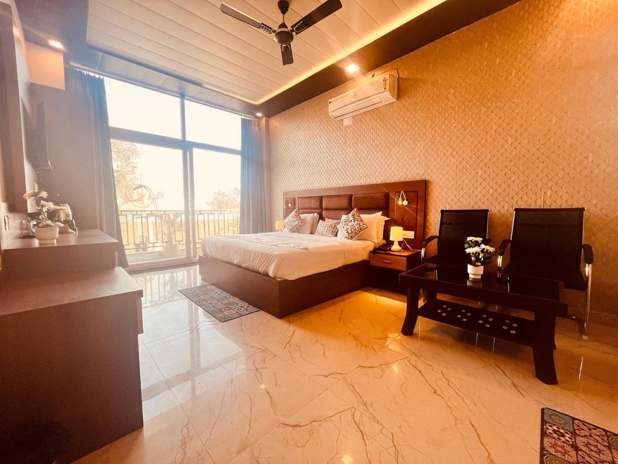 Heaven Resort Ayodhya Exterior photo