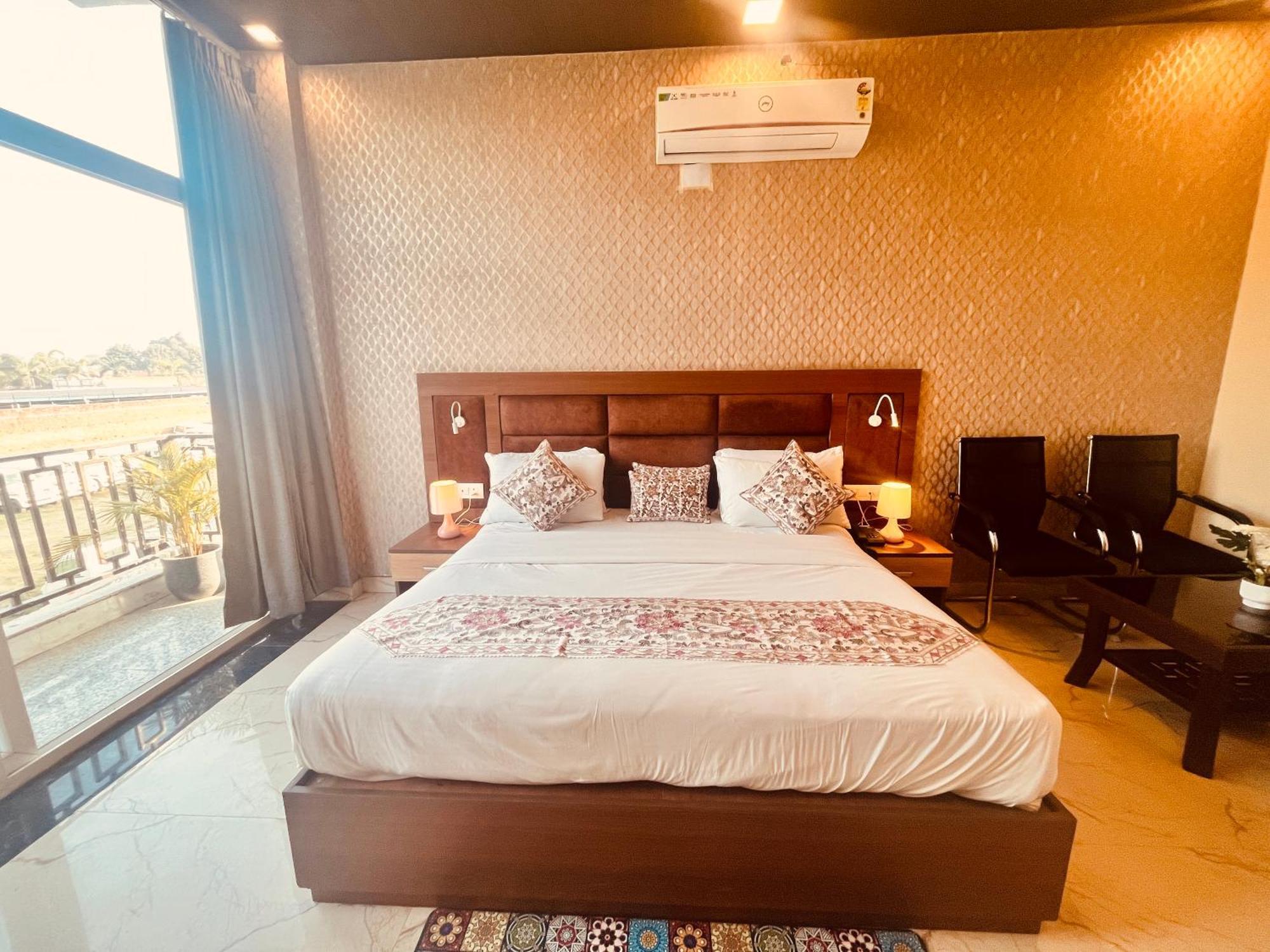 Heaven Resort Ayodhya Exterior photo